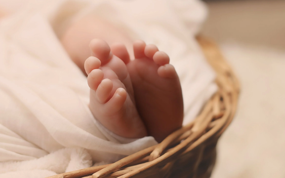 Głogów: Nie żyje trzytygodniowy noworodek. Sprawę bada prokuratura /fot. pexels