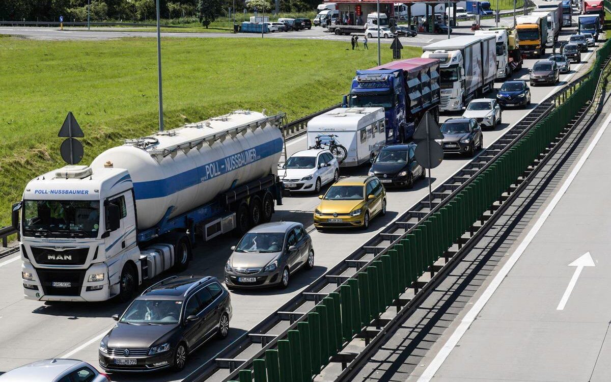 Wypadek na A4. Autostrada w kierunku Wrocławia całkowicie zablokowana 